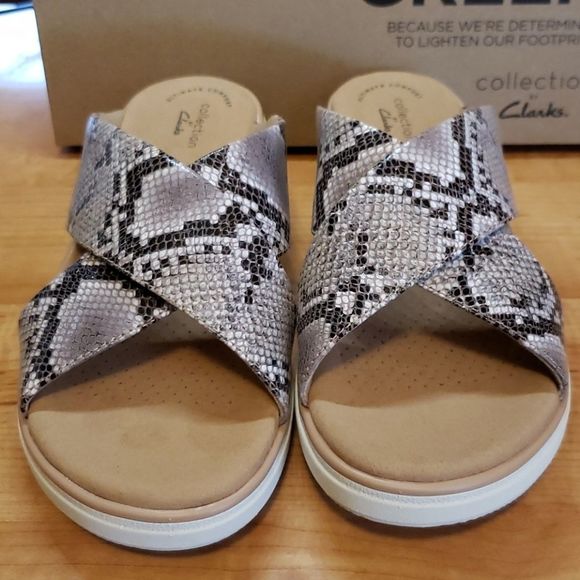 Clarks Wedge Sandals NWOT - Picture 6 of 8